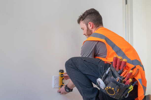 Best Affordable Emergency Electrician  in Castle Point, MO